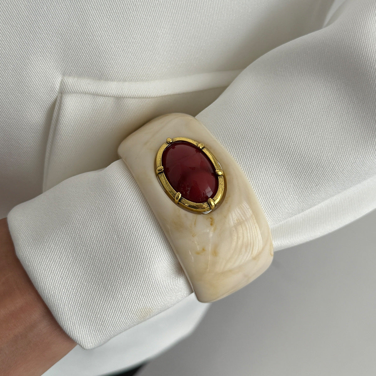 European And American Style Resin Dyed Bracelet For Women