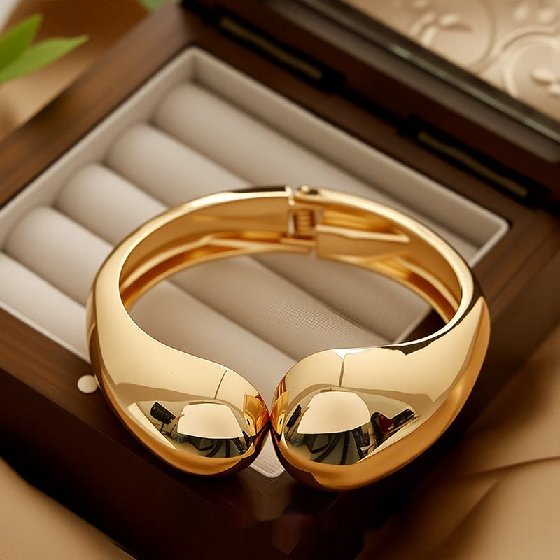 Womens Fashionable Textured Irregular-Mirror Bracelet