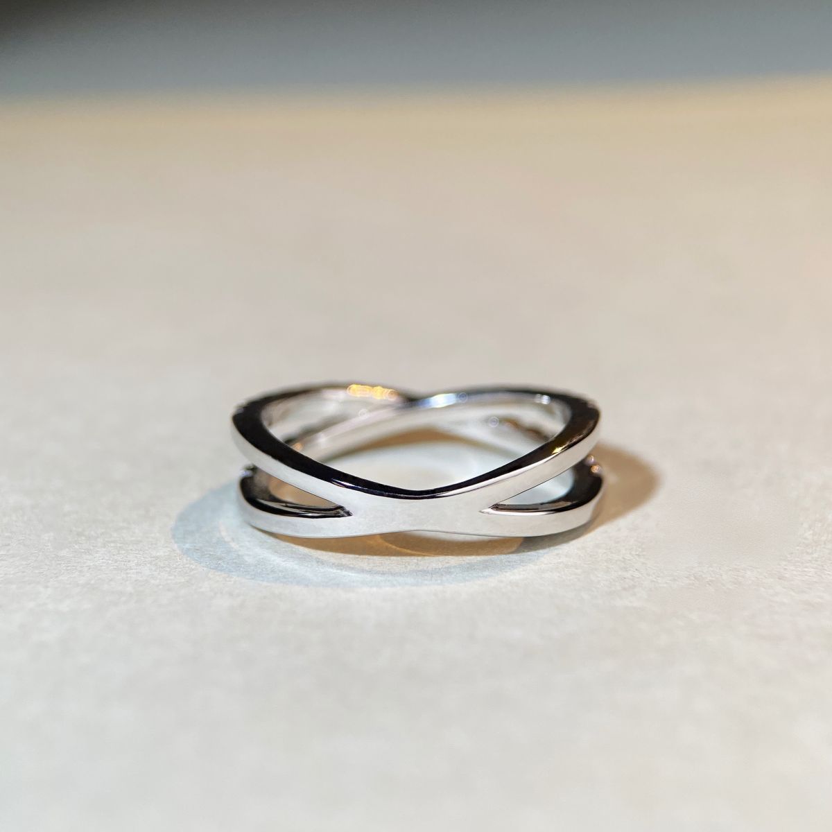 Mozan Ring D-color Cross-row Design Versatile And Easy To Match