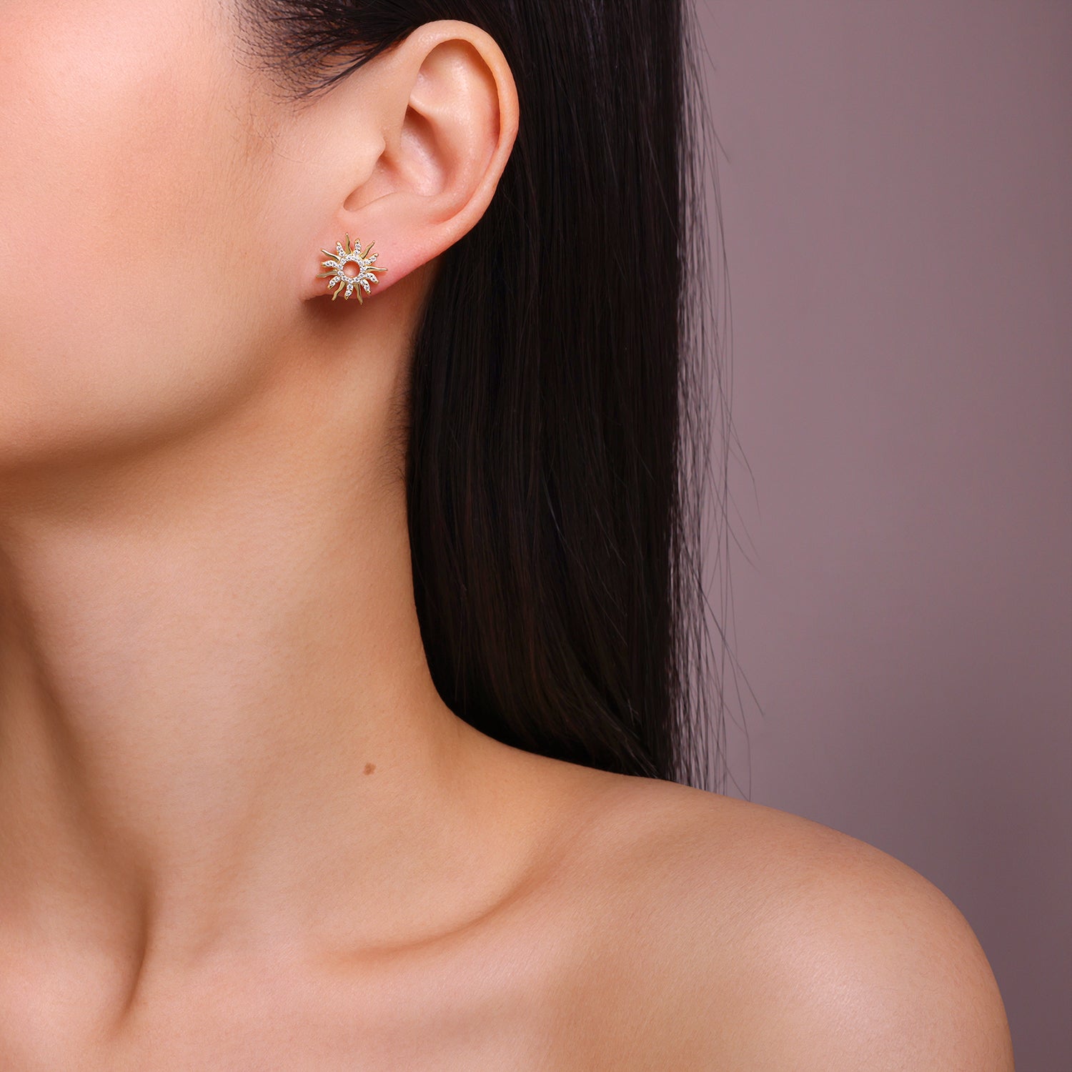 Top-quality Moissanite Luxury And Fashionable Light Luxury Jewelry Silver Stud Earrings S925 Silver Electroplated Gold
