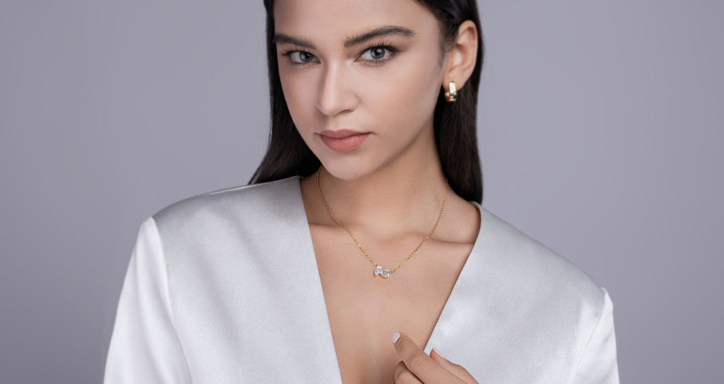 Double Diamond Shadow - A Fashionable And Trendy Necklace Pendant Set With Top-quality Moissanite S925 In Silver And Gold-plated. It Can Be Tested With A Diamond Pen