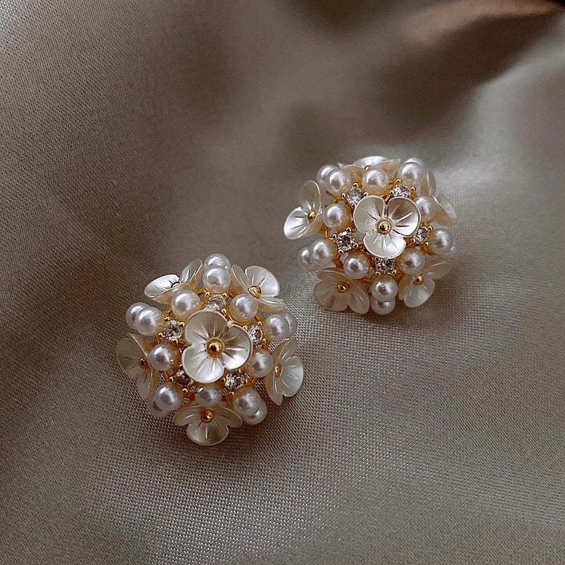 Fashionable Pearl Petal Earrings For Women