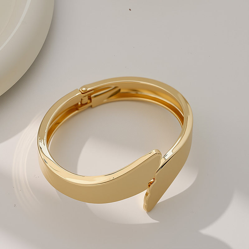 Womens Fashionable Textured Irregular-Mirror Bracelet