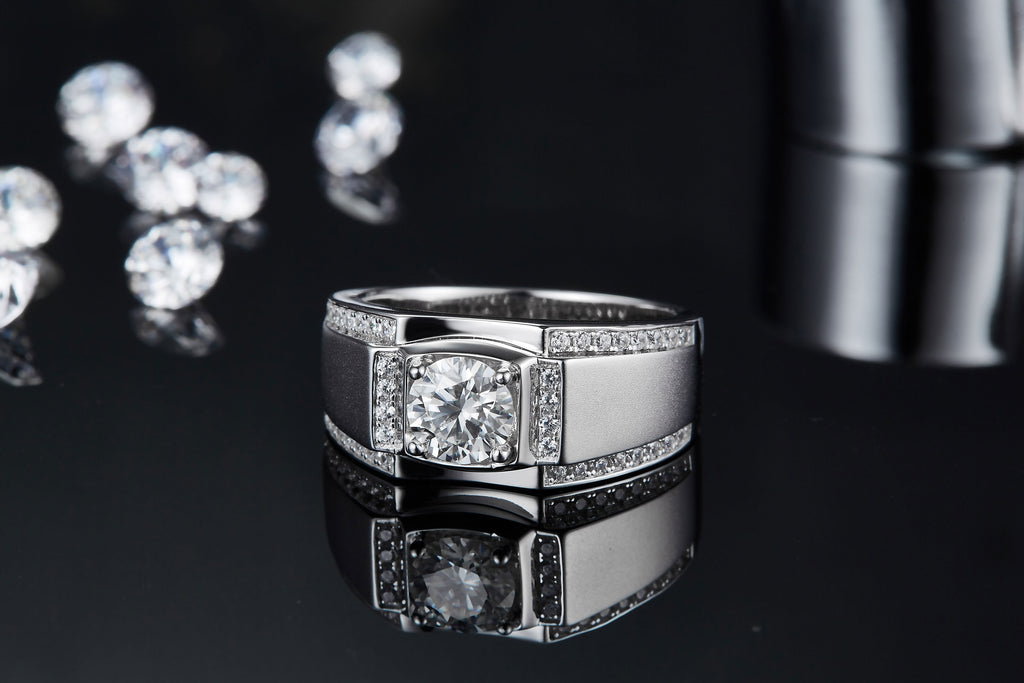 Men's 1-carat Luxury And Fashionable Light Luxury Jewelry Silver Ring Set With Top-quality Moissanite, S925 Silver-plated Platinum