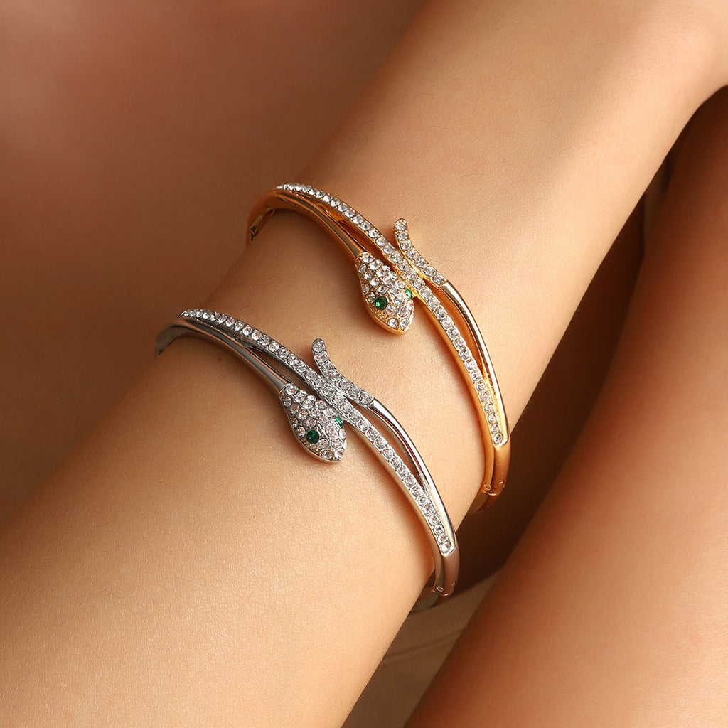 Stylish Personalized Diamond-encrusted Snake Bracelet For Women