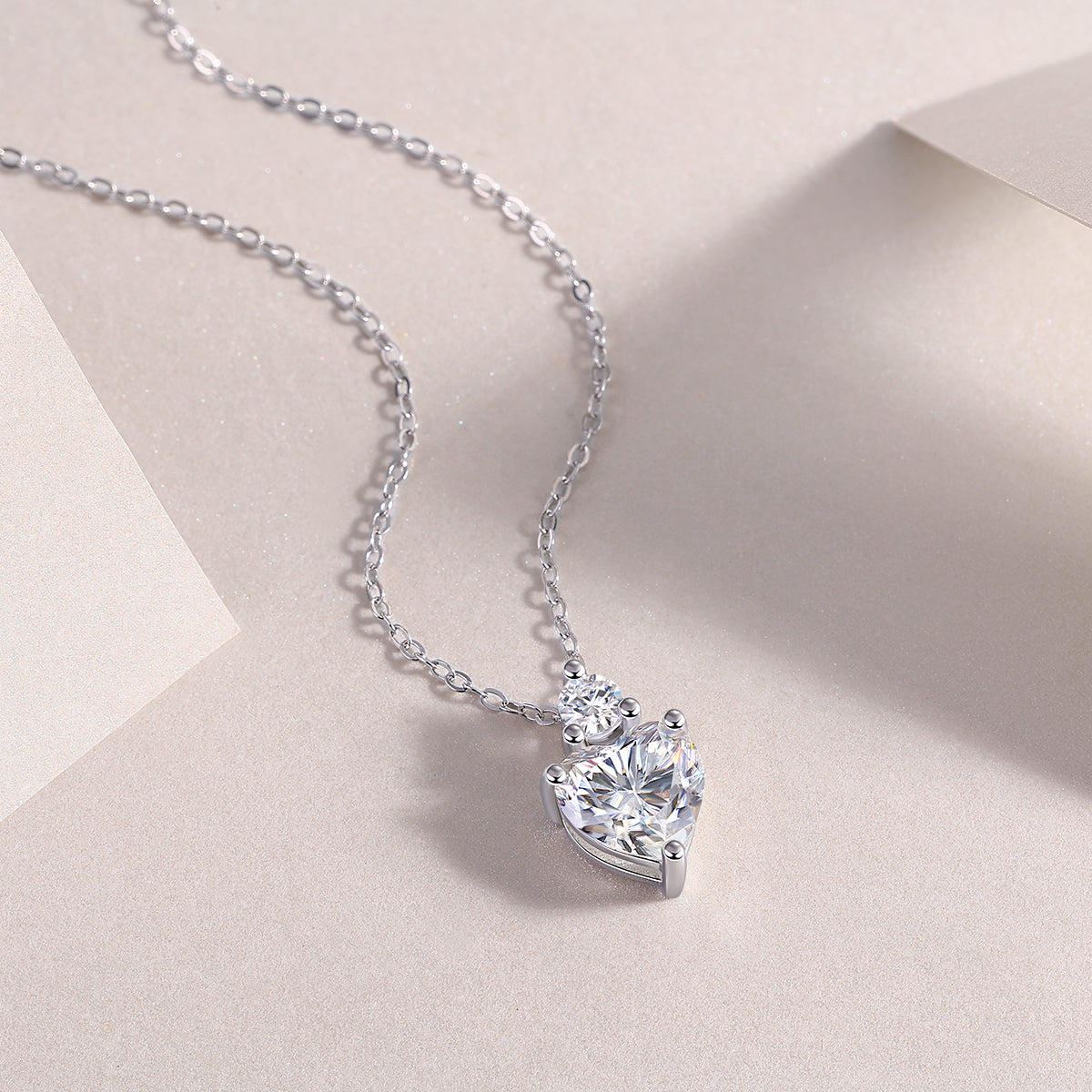 Ripple Phantom - A Fashionable And Light Luxury Jewelry Pendant Necklace Set With Top-quality Moissanite, S925 Silver Plated Platinum