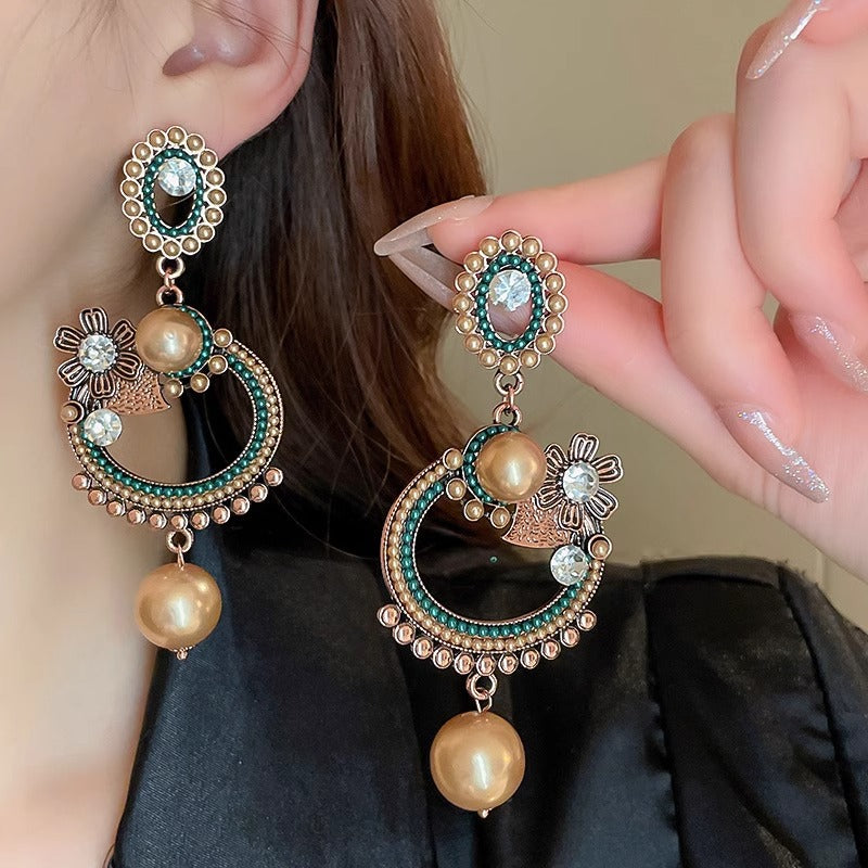 Retro Exaggerated Diamond Studded Pearl Oval Flower Earrings
