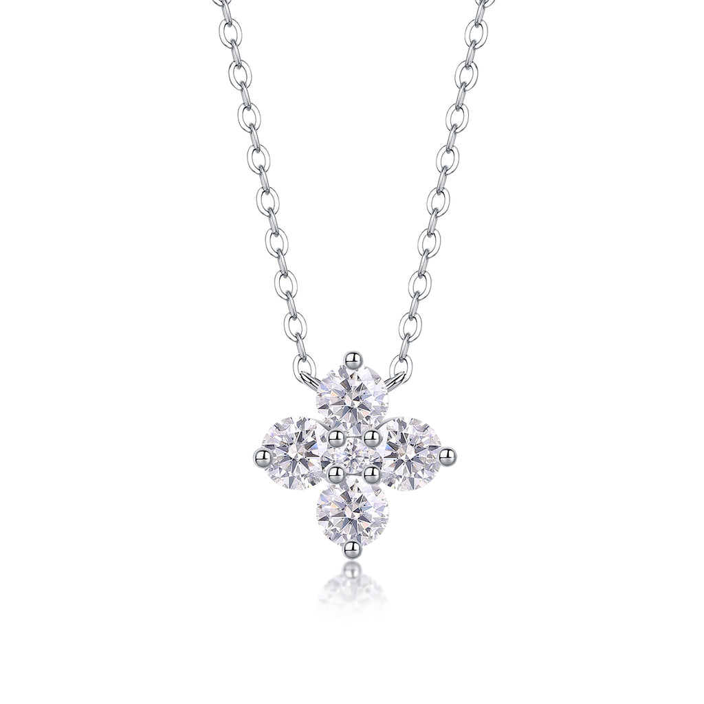 Lucky Four-Leaf Clover - A Fashionable And Light Luxury Jewelry Pendant Necklace Set With Top-quality Moissanite, S925 Silver Plated Platinum