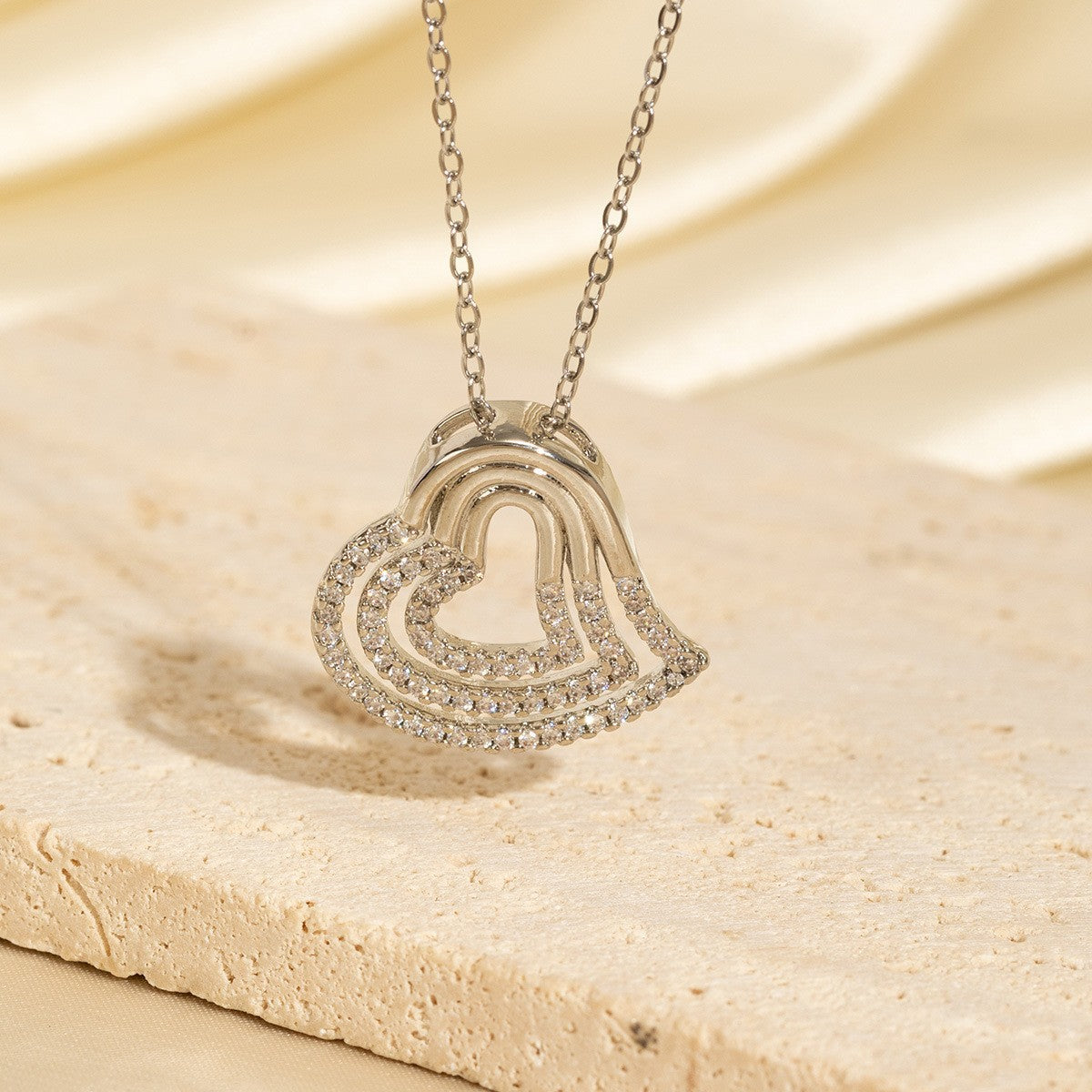 Light-luxury Vintage Micro-pave Zircon Heart Sweater Chain
