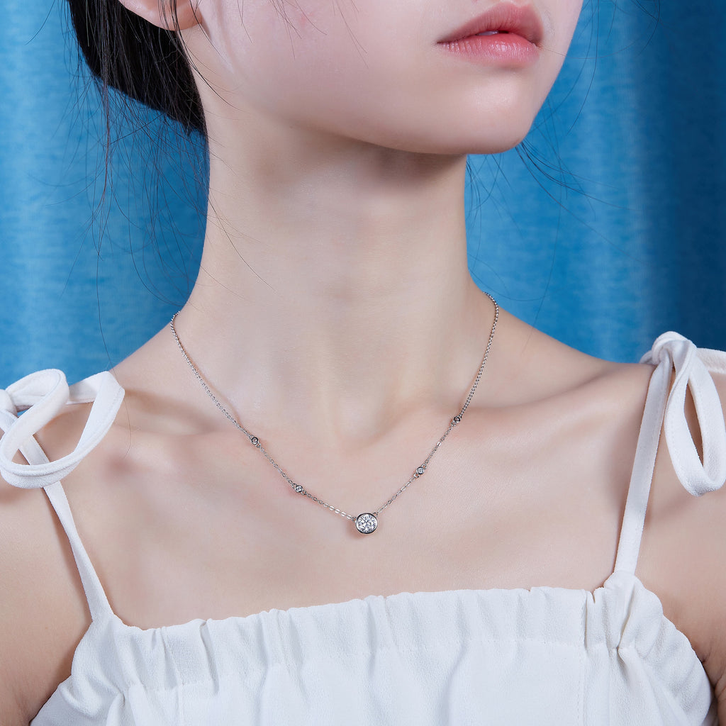 Natural Reverie - A Fashionable And Light Luxury Jewelry Pendant Necklace Set With Top-quality Moissanite, S925 Silver Plated Platinum