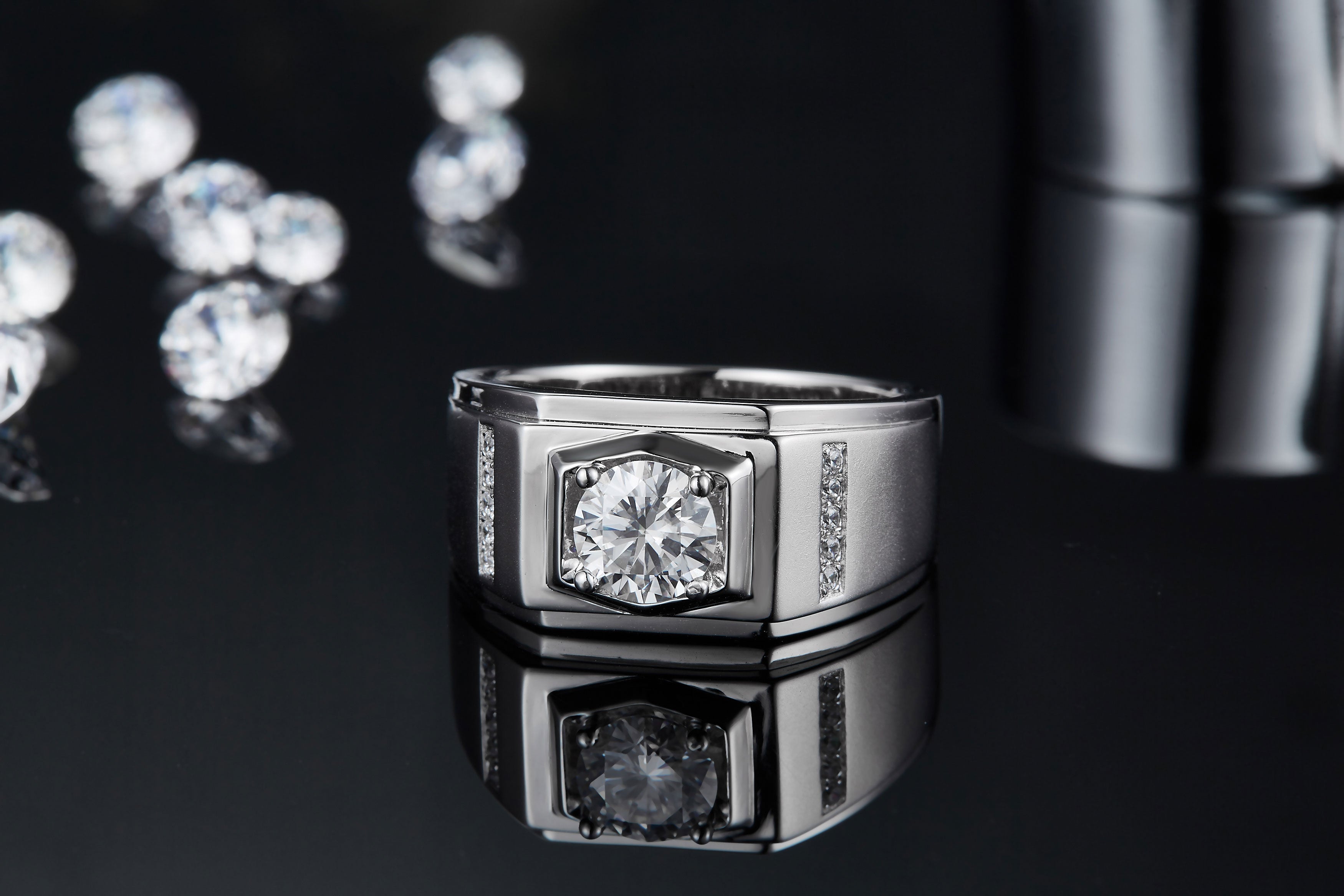 Men's 1-carat Luxury And Fashionable Light Luxury Jewelry Silver Ring Set With Top-quality Moissanite, S925 Silver-plated Platinum