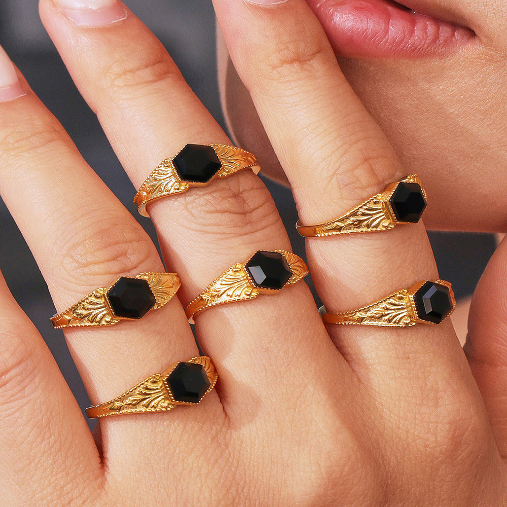 Stainless Steel Electroplated Patterned Vintage Ring With Black Natural Stone Inlay