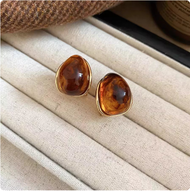 Sophisticated Silver Geometric Irregular Resin Heart Earrings