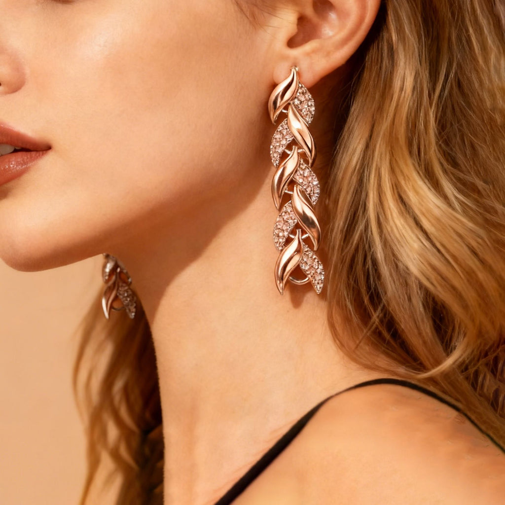 Heavy-duty Leaf-shaped Stud Earrings With Full Diamond Detailingunisex Design