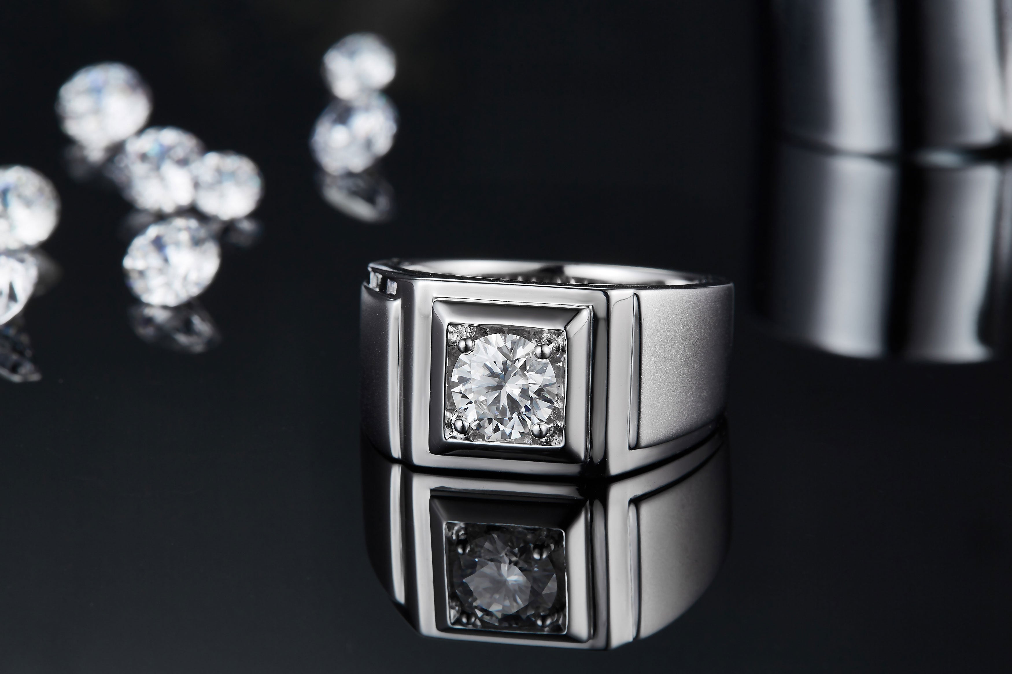 Men's 1-carat Luxury And Fashionable Light Luxury Jewelry Silver Ring Set With Top-quality Moissanite, S925 Silver-plated Platinum