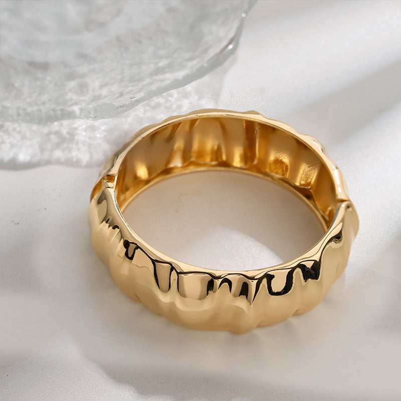 Womens Fashionable Textured Irregular-Mirror Bracelet