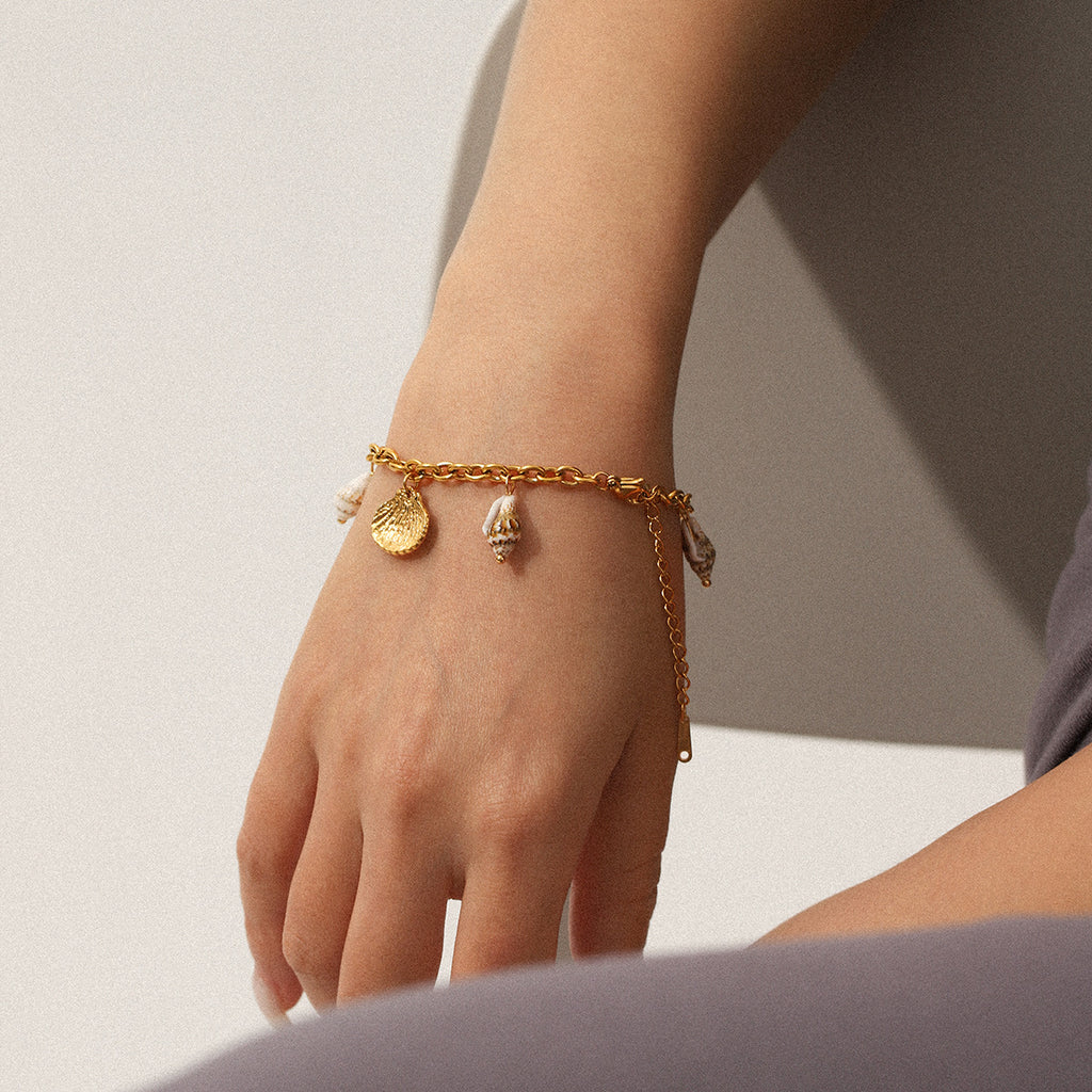 Ocean-style Stainless Steel Bracelet With Shell And Conch Designs