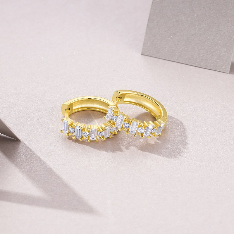 Top-quality Moissanite Luxury And Fashionable Light Luxury Jewelry Silver Stud Earrings S925 Silver Electroplated Gold