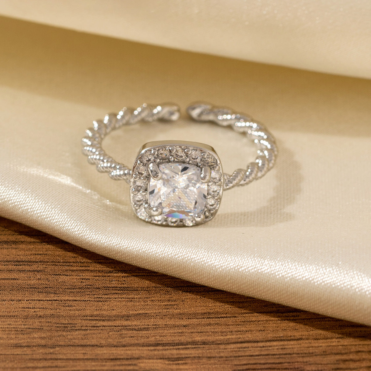 Luxury, High-end, And Exquisitely Crafted Ring For Women