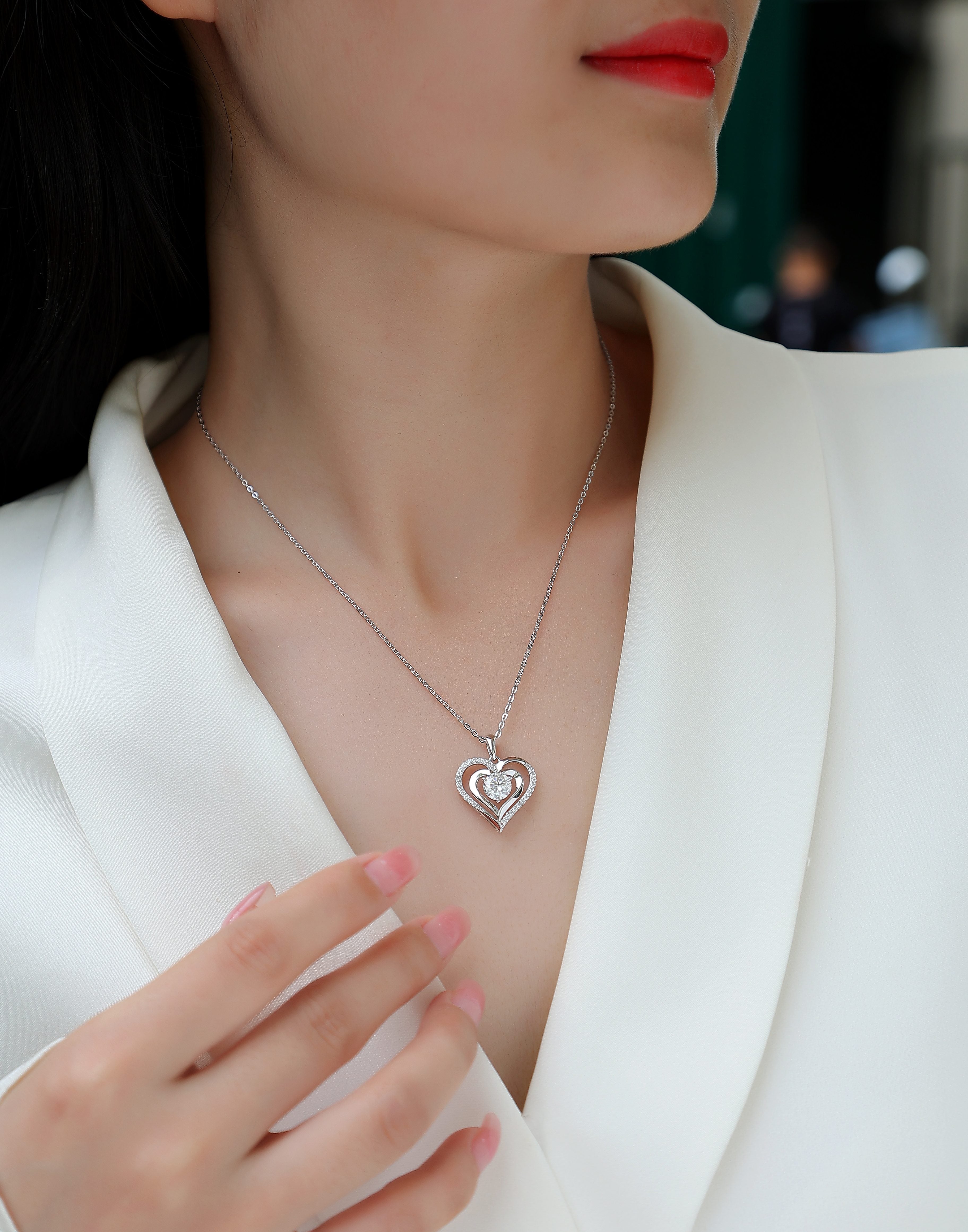 Telepathy - Top-quality Moissanite Fashionable Light Luxury Jewelry Pendant Necklace S925 Silver Plated Platinum.
