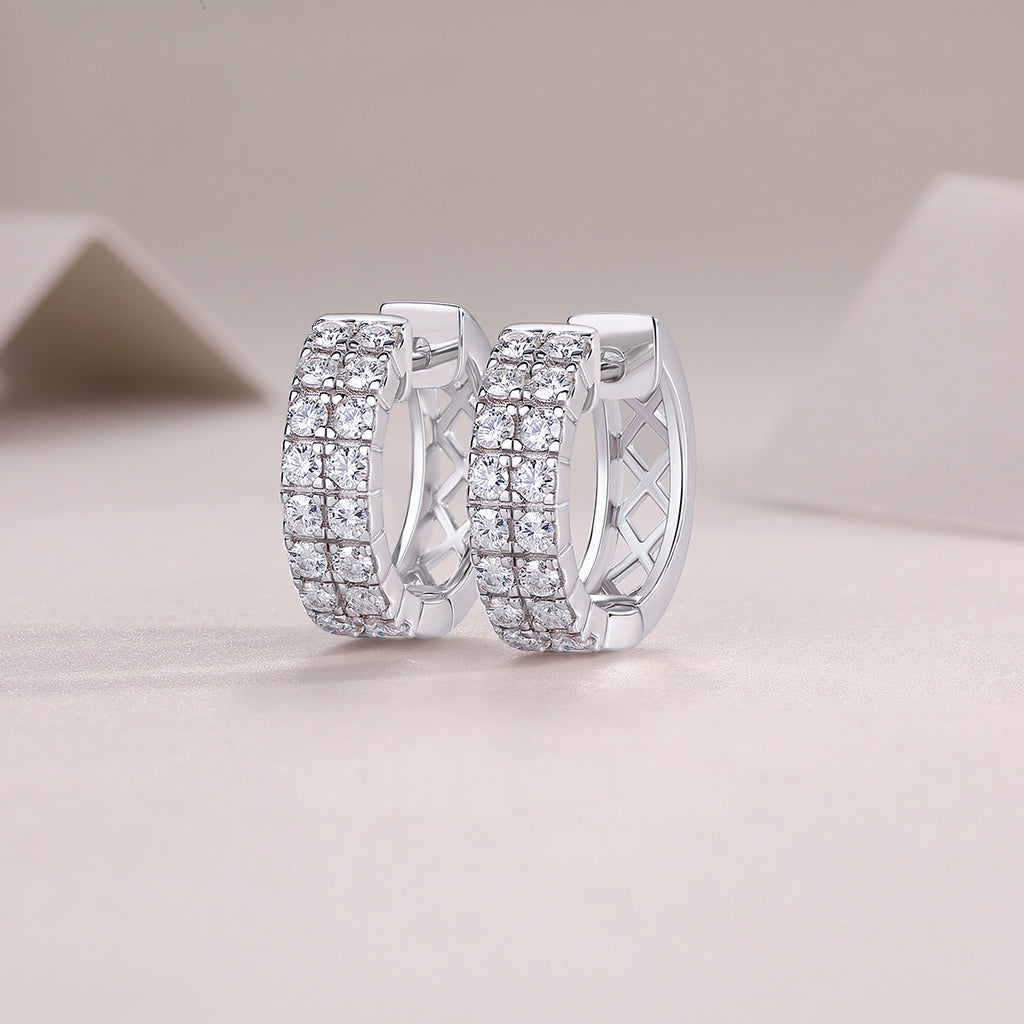 Dynamic - Top-quality Moissanite Luxury And Fashionable Light Luxury Jewelry, Silver Stud Earrings S925, Silver-plated Platinum