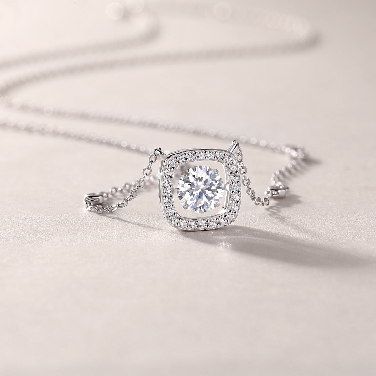 Sweet - Set With Top-quality Moissanite, Fashionable And Light Luxury Jewelry, Silver Pendant Necklace S925, Silver-plated Platinum