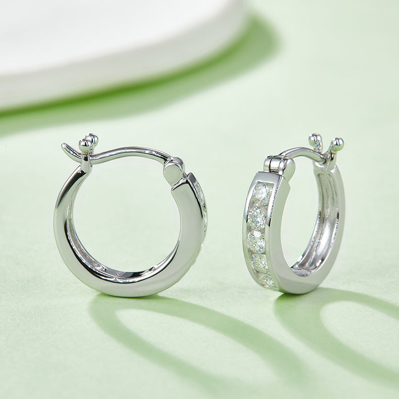 Top-quality Moissanite Luxury And Fashionable Light Luxury Jewelry Silver Stud Earrings S925 Silver Plated Platinum