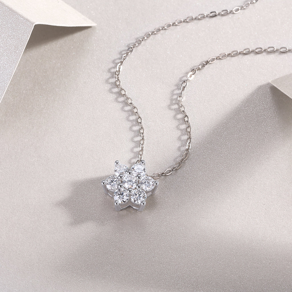 Snowflake Fluttering - A Fashionable And Light Luxury Jewelry Pendant Necklace Set With Top-quality Moissanite, S925 Silver Plated Platinum