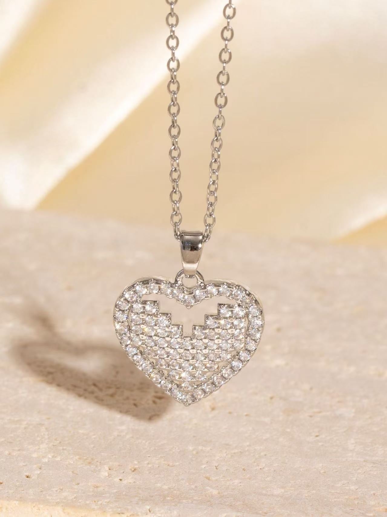 Light-luxury Vintage Micro-pave Zircon Heart Sweater Chain