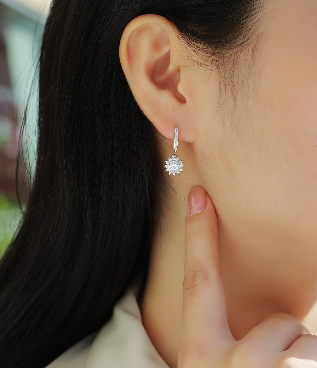 City Of Splendor - Earrings Set With Top-quality Moissanite S925, Silver And Platinum-plated Stud Earrings, A Fashionable And Trendy Accessory That Can Be Tested With A Diamond Pen.