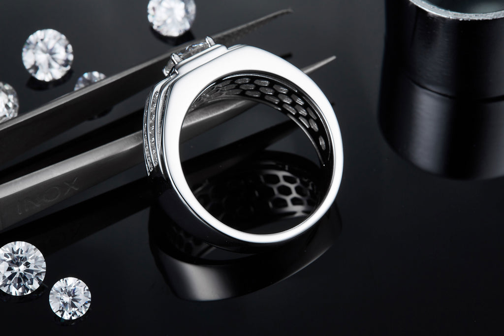 Men's 1-carat Luxury And Fashionable Light Luxury Jewelry Silver Ring Set With Top-quality Moissanite, S925 Silver-plated Platinum