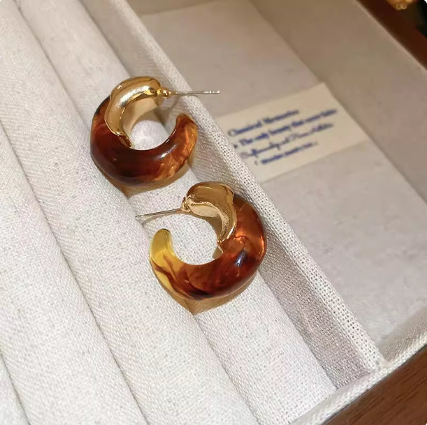 Sophisticated Silver Geometric Irregular Resin Heart Earrings