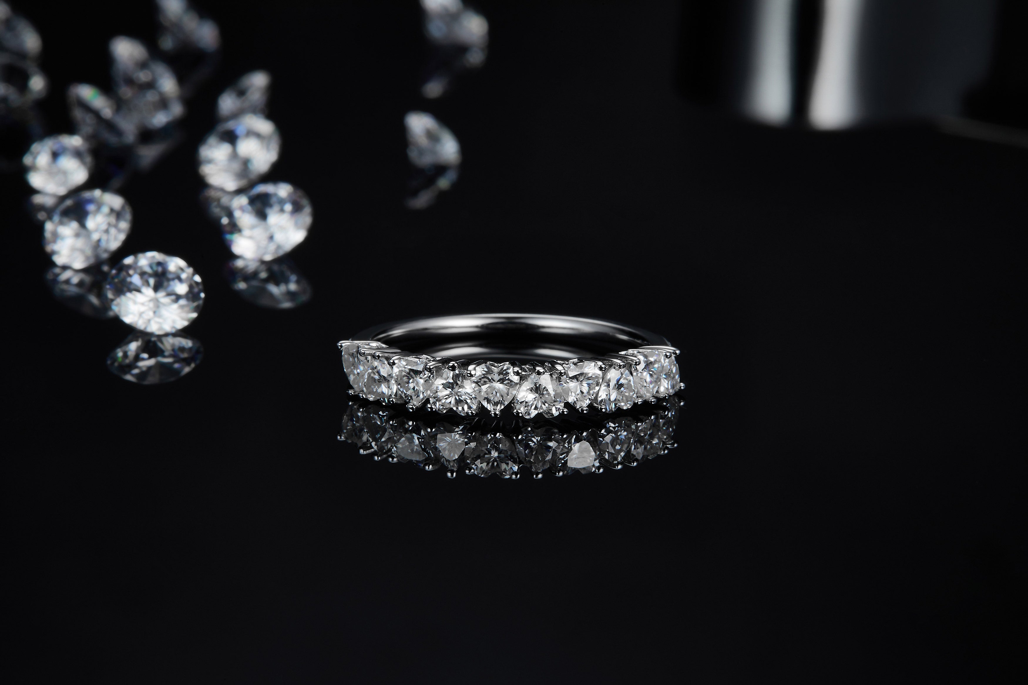 A Luxurious And Fashionable Light Luxury Jewelry Silver Ring Set With Top-quality Moissanite, S925 Silver Plated With Platinum