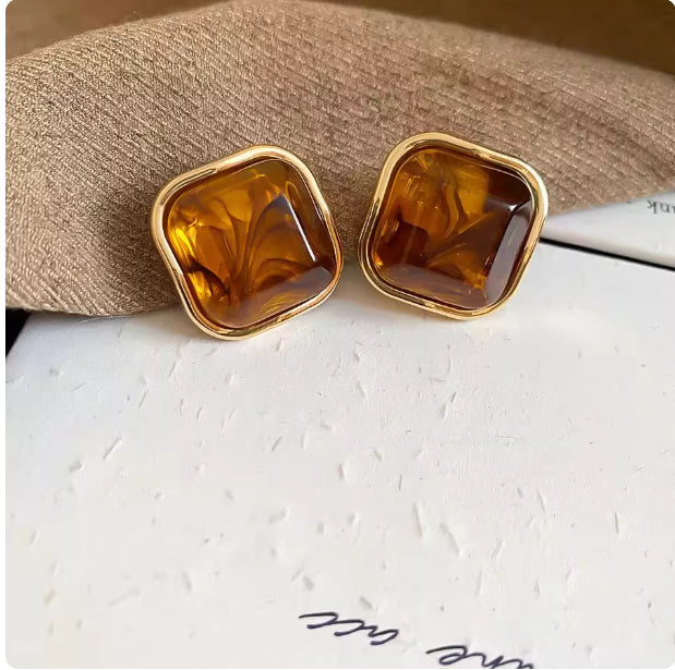 Sophisticated Silver Geometric Irregular Resin Heart Earrings