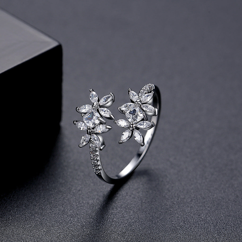 Japanese And Korean-style Adjustable Flower Hand Jewelry