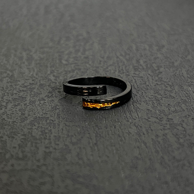 Trendy Niche-design Black And Gold Ring With A Vintage High-end Aesthetic