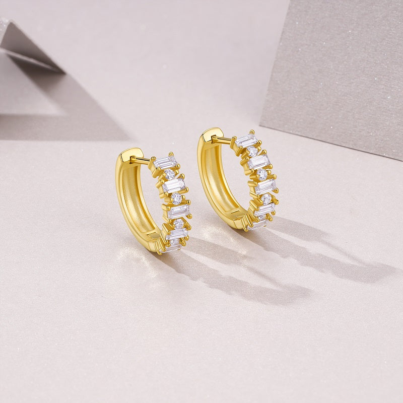 Top-quality Moissanite Luxury And Fashionable Light Luxury Jewelry Silver Stud Earrings S925 Silver Electroplated Gold