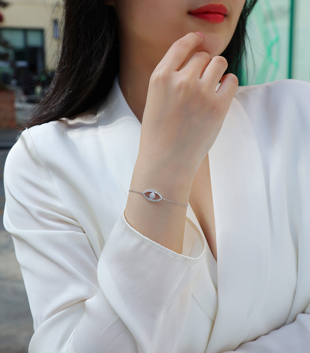 Wish Fairy - A Fashionable And Light Luxury Jewelry Silver Bracelet And Bracelet Set With Top-quality Moissanite, S925 Silver Electroplated Platinum