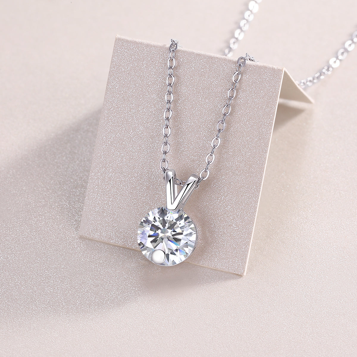 Diamond V-Chain - Set With Top-quality Moissanite Fashionable Light Luxury Jewelry Silver Pendant Necklace S925 Silver Plated Platinum