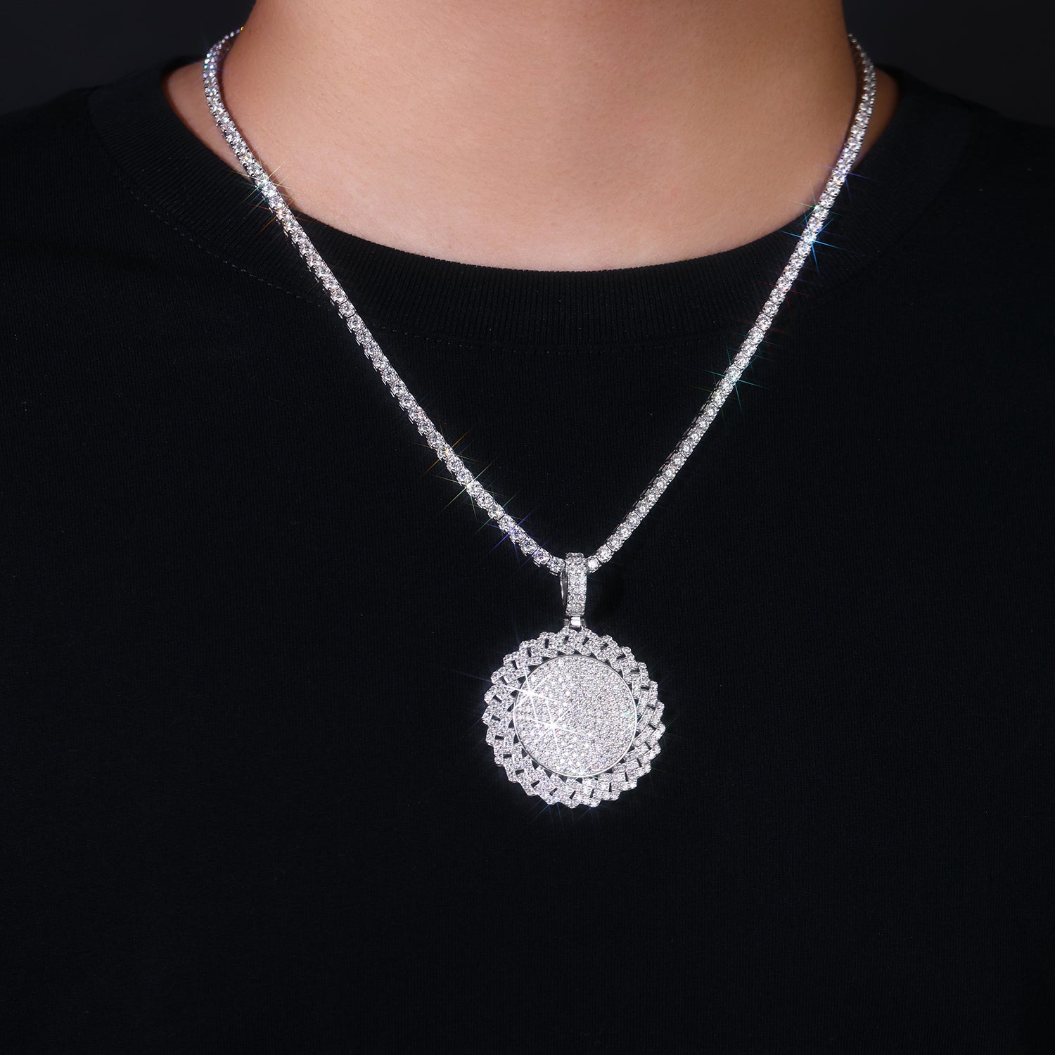 Star Encirclement - A Fashionable And Trendy Necklace Pendant Set With Top-quality Moissanite S925, Silver And Platinum-plated, Can Be Tested With A Diamond Pen.