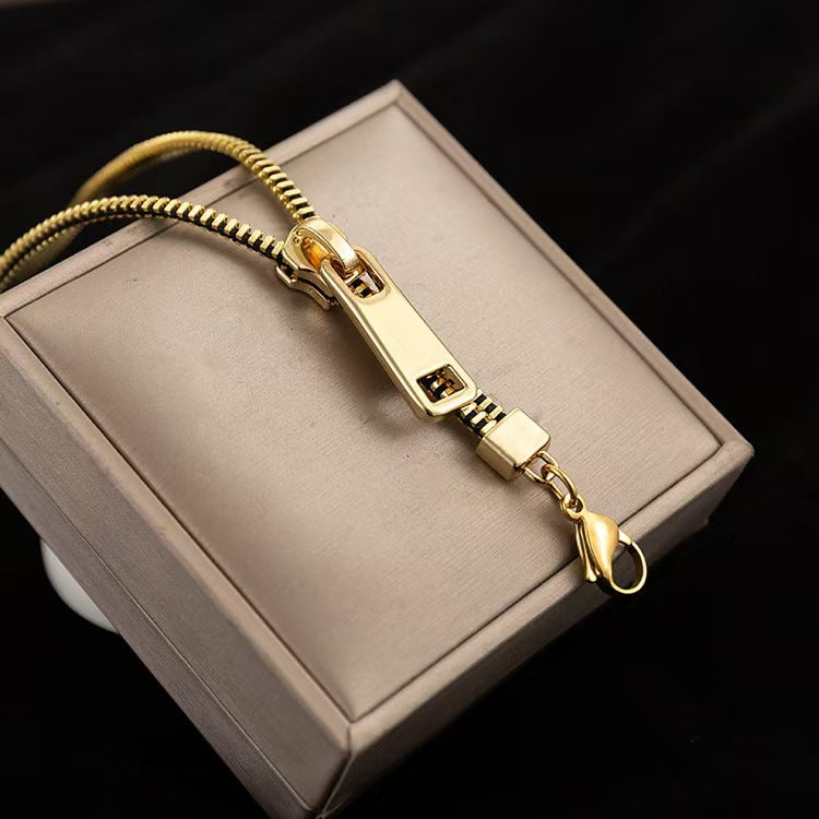 Fashionable Niche Creative Design Necklace With A Chic Stylish Zip Closure