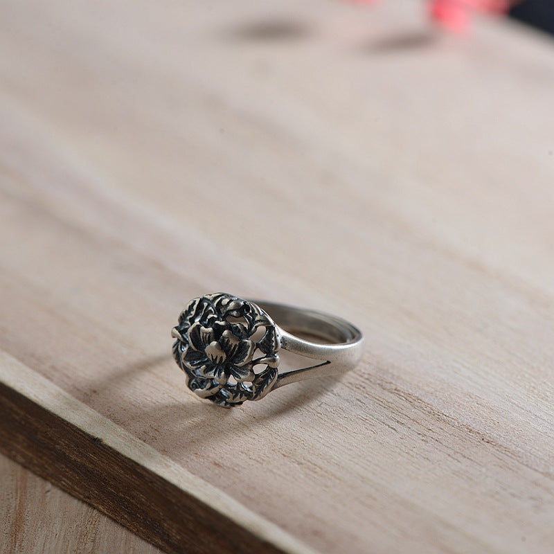 Silver Womens Ring With A Peony Design In Varying Opening Sizes