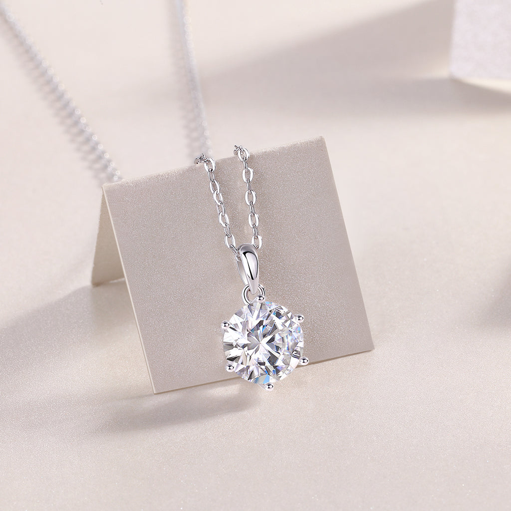 Breeze Dance - A Fashionable And Trendy Necklace Pendant Set With Top-quality Moissanite S925 In Silver And Platinum-plated. It Can Be Tested With A Diamond Pen.