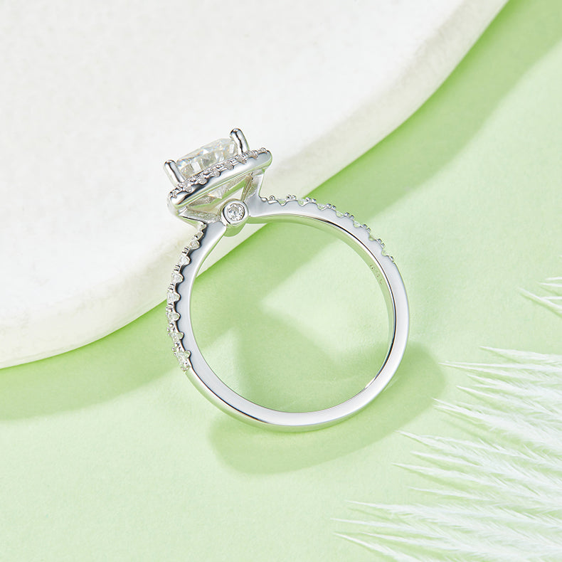 Triangular Moissanite Set With Top-quality Moissanite Luxury And Fashionable Light Luxury Jewelry Silver Ring S925 Silver Electroplated With Platinum