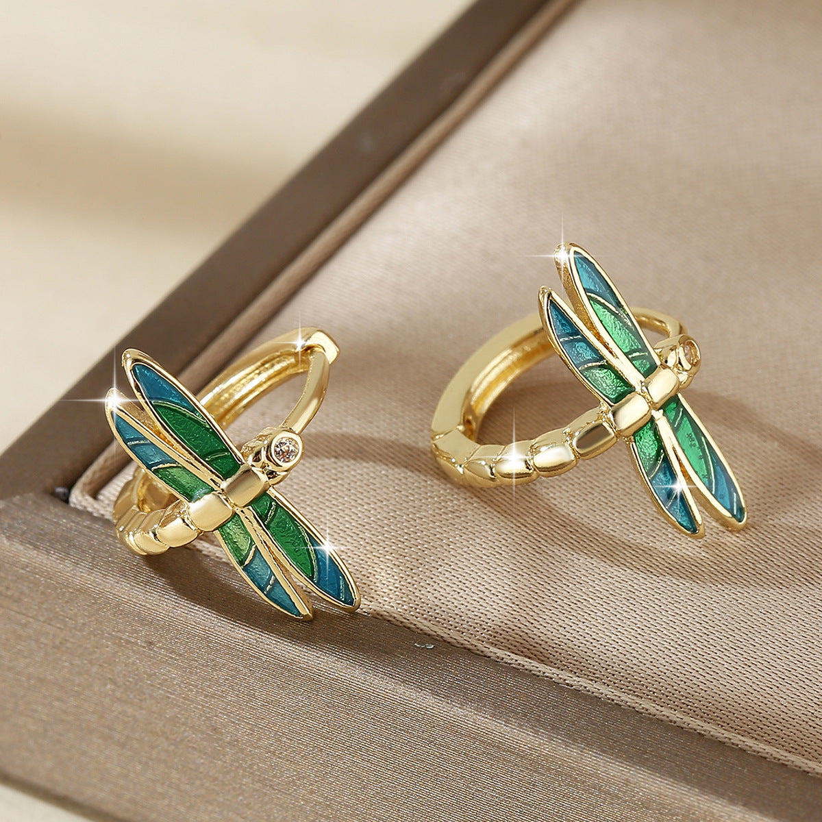 European And American-style Elegant And Fashionable Copper Dragonfly Drop Earrings