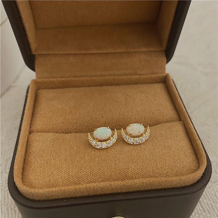 Womens Stylish And Delicate Moon-inlaid Clip-on Earrings