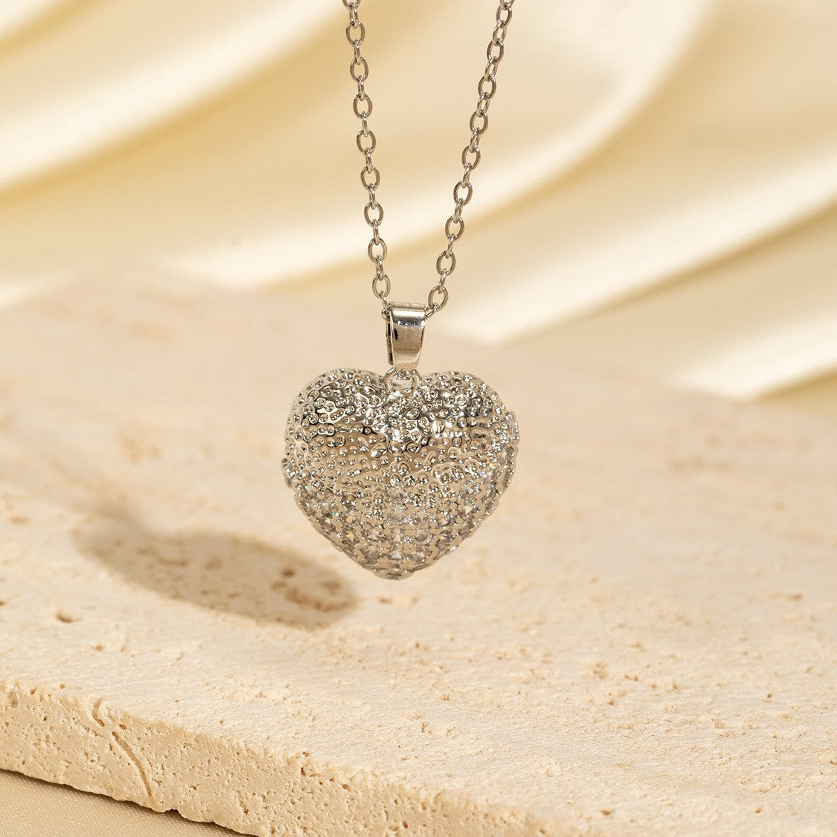 Light-luxury Vintage Micro-pave Zircon Heart Sweater Chain