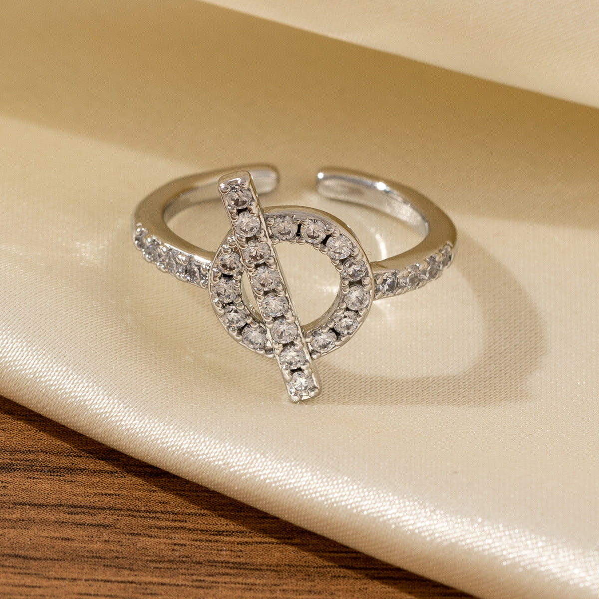 Luxury High-end Sunflower Ring Adorned With Diamonds