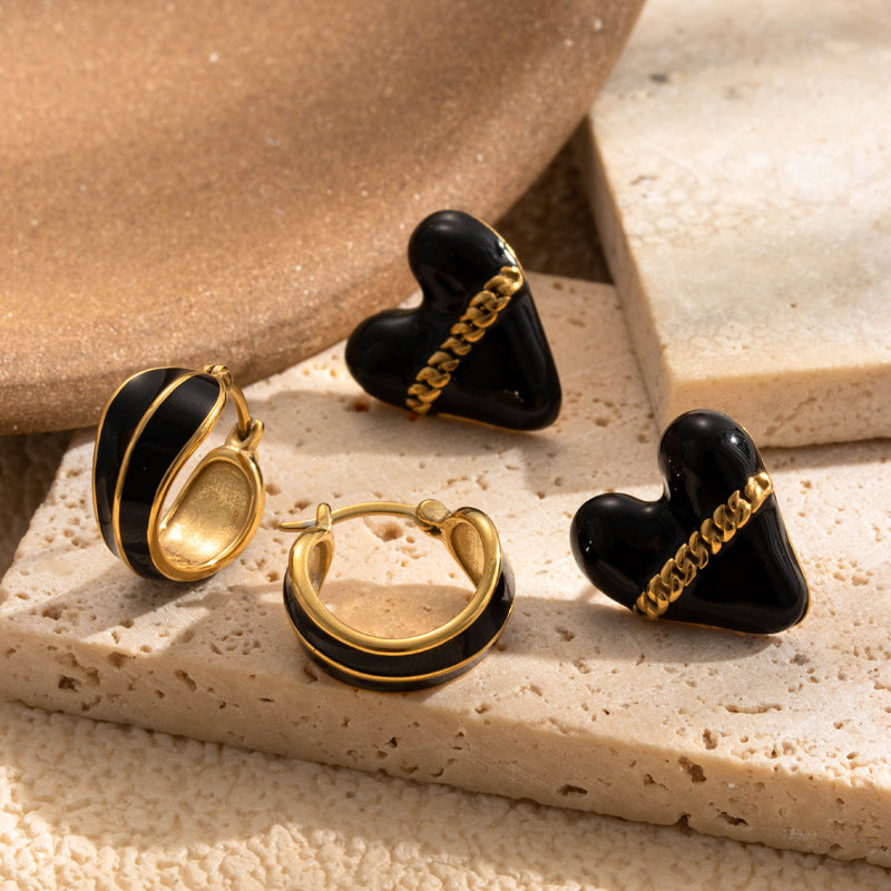 Fashionable Versatile Titanium Steel With A Personalized Stainless Steel Heart Design