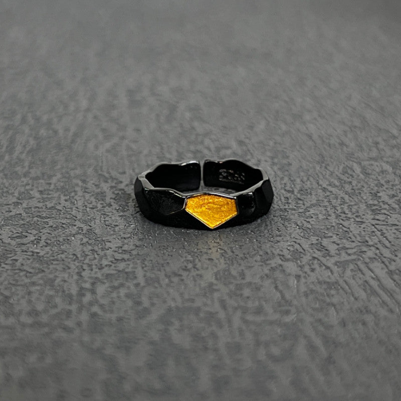 Trendy Niche-design Black And Gold Ring With A Vintage High-end Aesthetic
